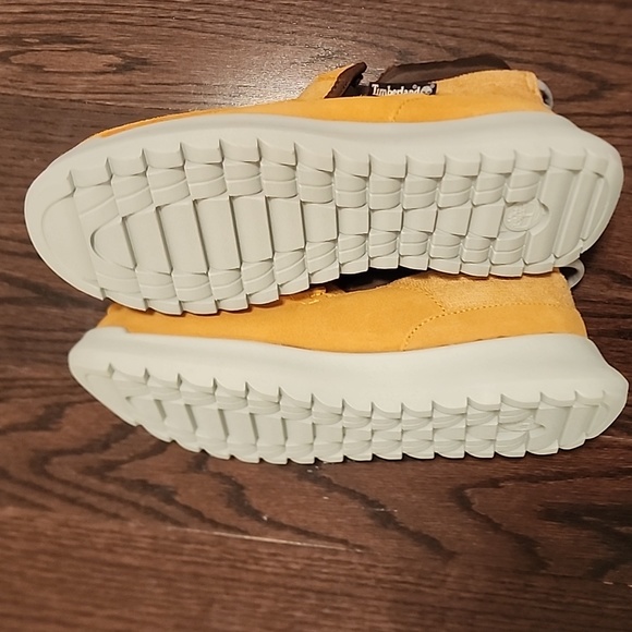 New Timberland shoes - Picture 4 of 5